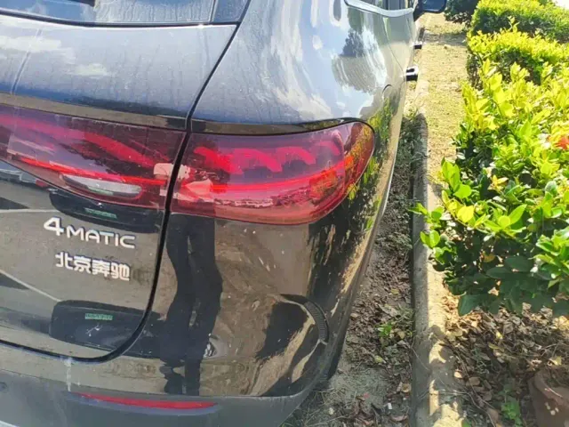 Mercedes-Benz EQE SUV — Фото автомобиля 7