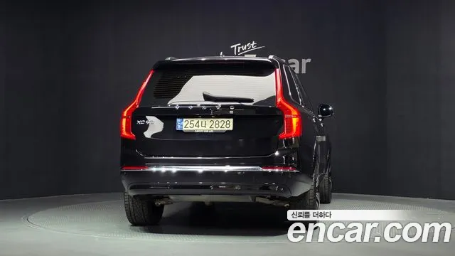 Volvo XC90 Generation 2 — Фото автомобиля 4