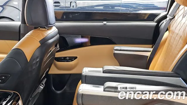 Kia Carnival Generation 4 — Фото автомобиля 14