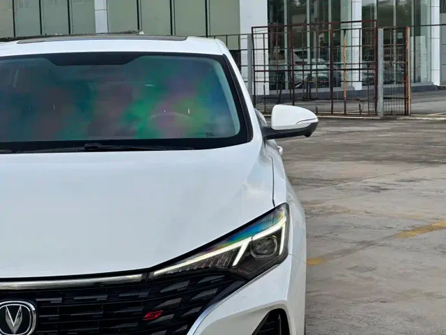 Changan Eado — Фото автомобиля 8