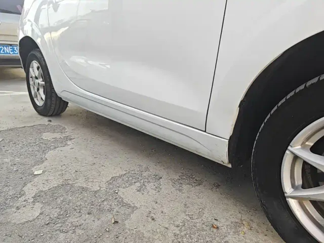 Roewe Clever — Фото автомобиля 20