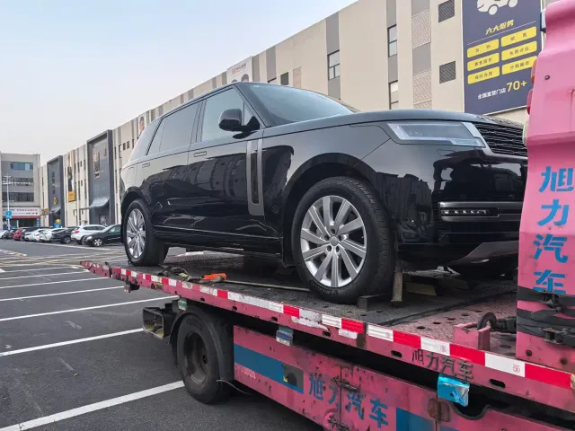 Фотография автомобиля — Land Rover Range Rover