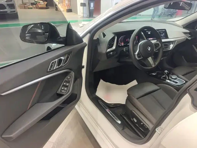 BMW 2 Series — Фото автомобиля 11