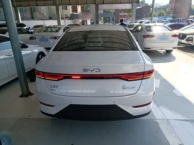 BYD Qin PLUS — Фото автомобиля 5