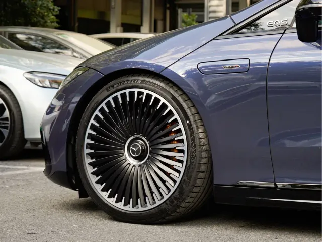 Mercedes-Benz EQS AMG — Фото автомобиля 8
