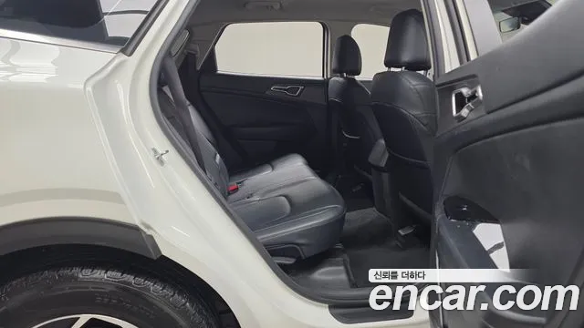 Kia Sportage Sportage 5-е поколение Бензин 1.6 турбо 2WD — Фото автомобиля 12