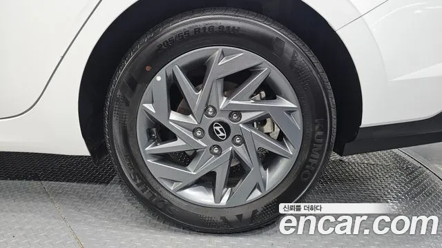 Hyundai AVANTE Inspiration — Фото автомобиля 21