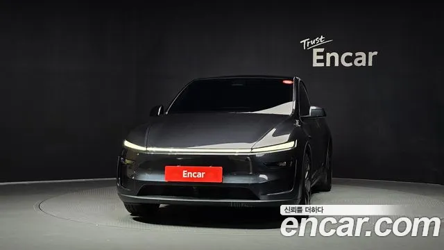 Tesla Model Y — Фото автомобиля 3