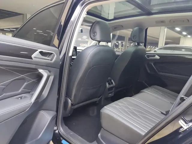 Volkswagen Tiguan L — Фото автомобиля 9