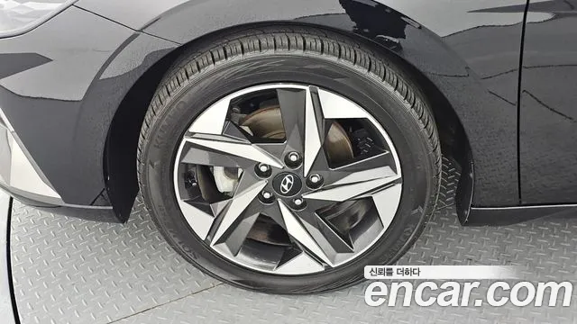 Hyundai AVANTE Avante (CN7) — Фото автомобиля 5