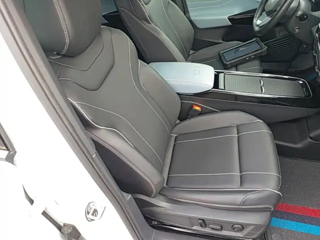 Volkswagen ID.4 X — Фото автомобиля 24