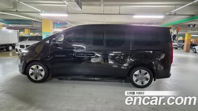 Hyundai Staria Staria Tourer 9 мест — Фото автомобиля 2