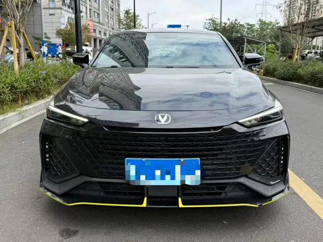 Changan UNI-V — Фото автомобиля 2