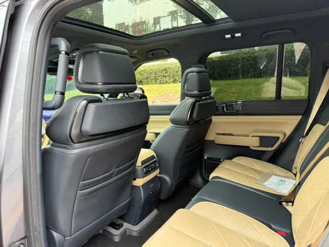 BYD FangChengBao Leopard 5 — Фото автомобиля 11