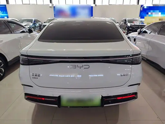BYD Seal 07 DM-i — Фото автомобиля 5