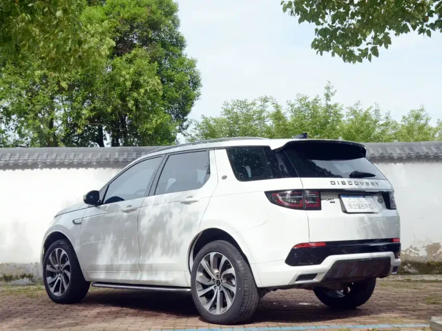 Land Rover Discovery Sport — Фото автомобиля 13