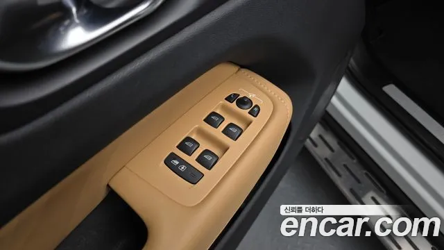 Volvo XC60 Generation 2 — Фото автомобиля 29