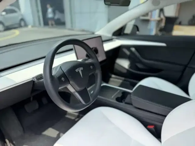 Tesla Model 3 2022 Model Rear-Wheel Drive Version — Фото автомобиля 7