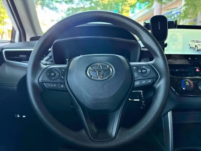 Toyota Corolla Cross — Фото автомобиля 9