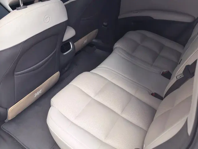 IM Motors LS6 — Фото автомобиля 8