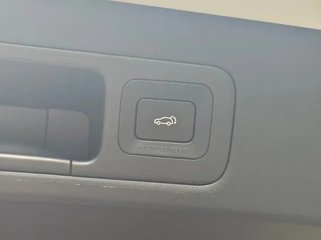GAC Trumpchi E9 — Фото автомобиля 11