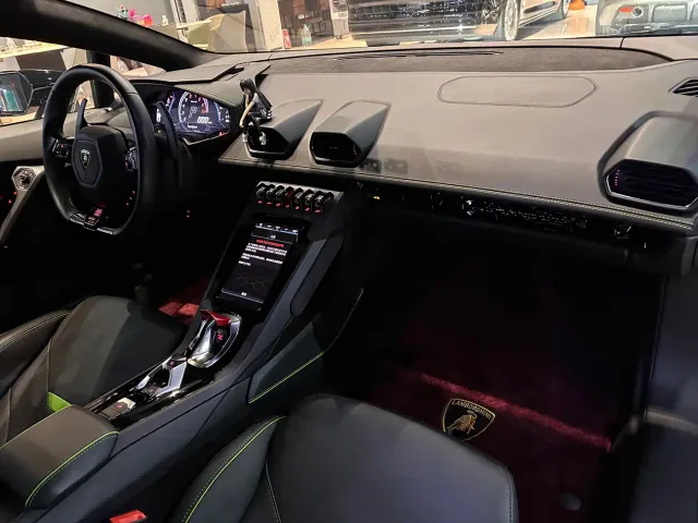 Lamborghini Huracan — Фото автомобиля 13