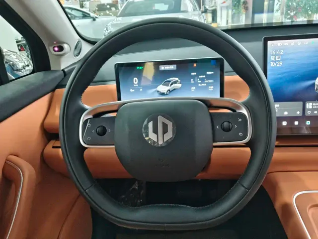 Leapmotor C10 — Фото автомобиля 8