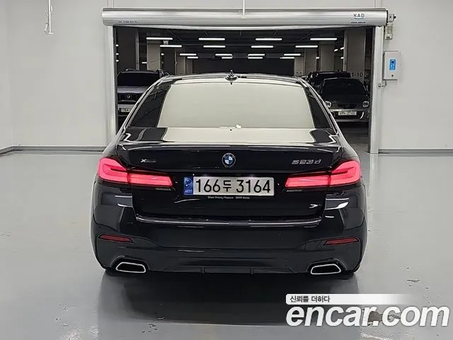 BMW 5 Series G30 — Фото автомобиля 3