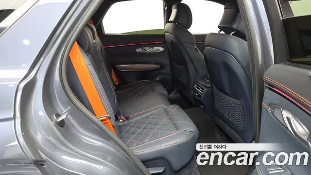 Genesis GV70 2.5T Бензин AWD — Фото автомобиля 11