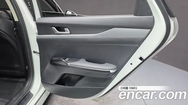 Kia K5 Новый K5 3 поколение 2.0 LPi(Для проката) — Фото автомобиля 23
