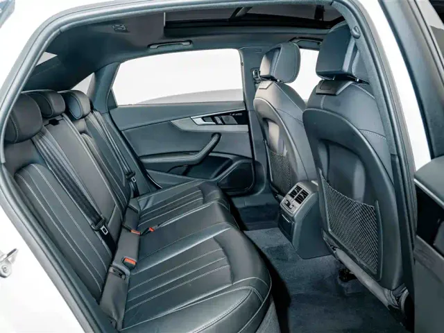 Audi A4L — Фото автомобиля 21