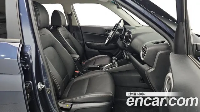 Hyundai Venue — Фото автомобиля 17