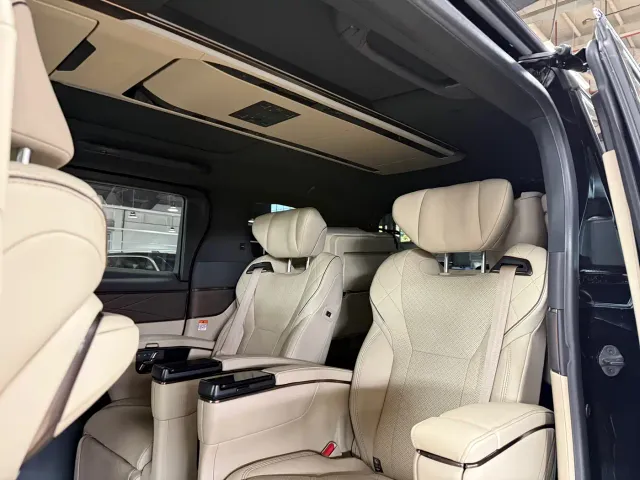 Toyota Alphard — Фото автомобиля 9