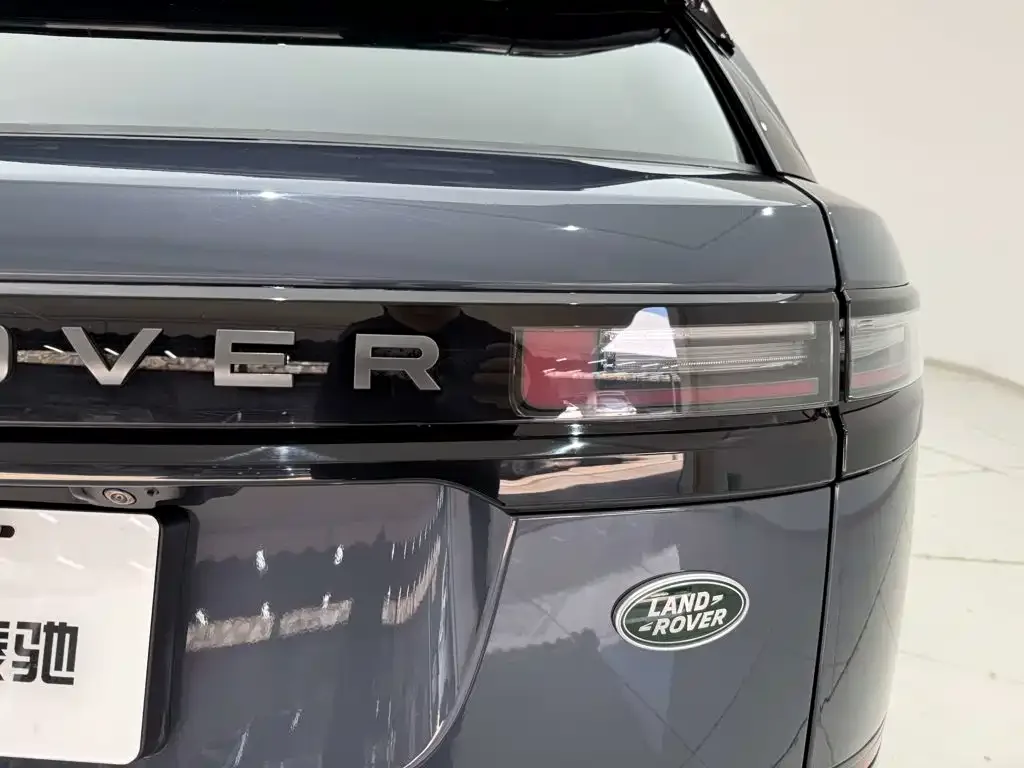 Land Rover Range Rover Velar 2024 Dynamic SE — Фото автомобиля 10