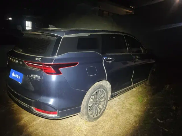 Wuling Victory — Фото автомобиля 3