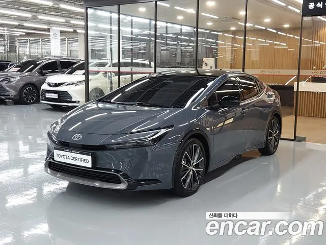 Фотография автомобиля — Toyota Prius 2.0 XLE