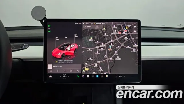 Tesla Model 3 — Фото автомобиля 18