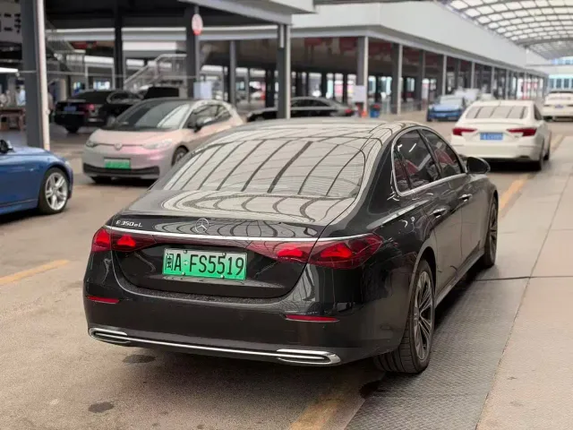 Mercedes-Benz E-Class — Фото автомобиля 9