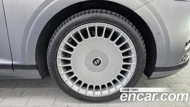 Hyundai Grandeur Grandeur (GN7) 2.5 Бензин 2WD — Фото автомобиля 15