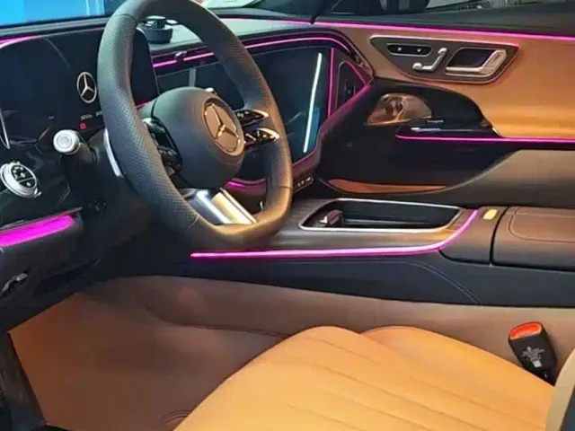 Mercedes-Benz E-Class — Фото автомобиля 2