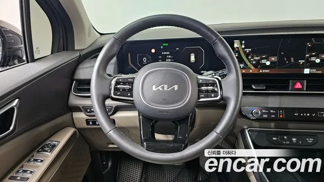 Kia Carnival Generation 4 — Фото автомобиля 12
