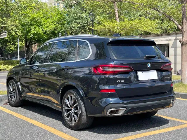 BMW X5 — Фото автомобиля 4