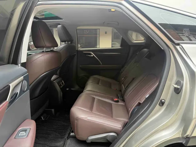 Lexus RX — Фото автомобиля 5