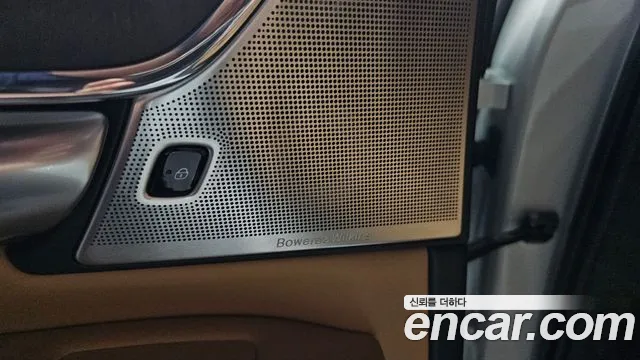 Вольво V90 — Фото автомобиля 24