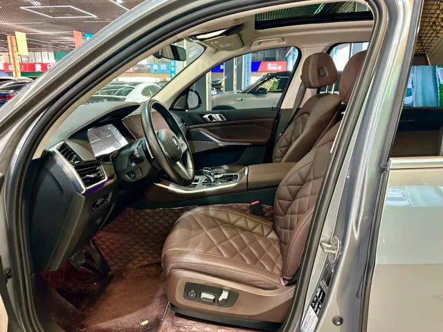BMW X5 — Фото автомобиля 10
