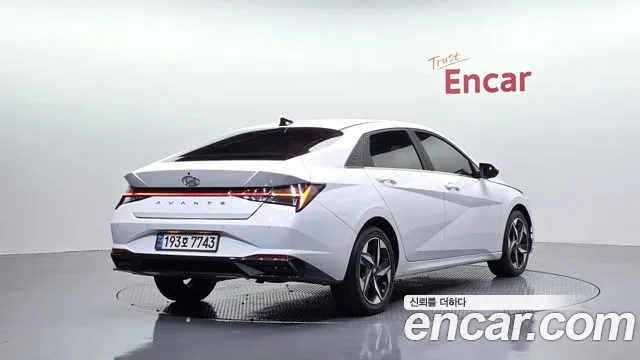 Hyundai Avante CN7 — Фото автомобиля 2