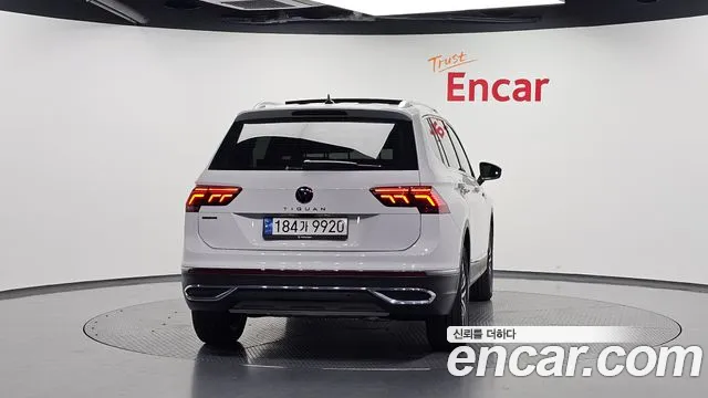 Volkswagen Tiguan — Фото автомобиля 4
