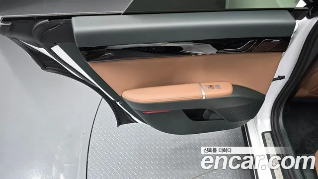 Hyundai Grandeur GN7 — Фото автомобиля 25