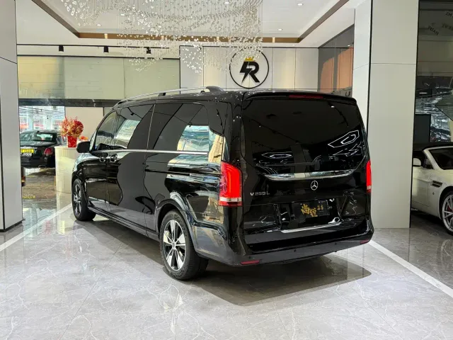 Mercedes-Benz V-Class — Фото автомобиля 6
