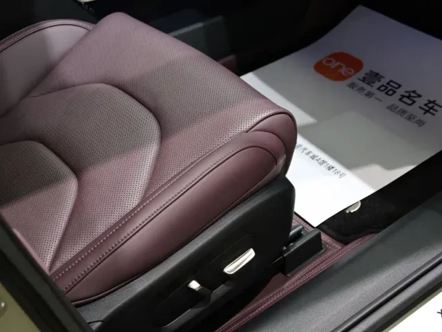 Xiaomi SU7 — Фото автомобиля 10